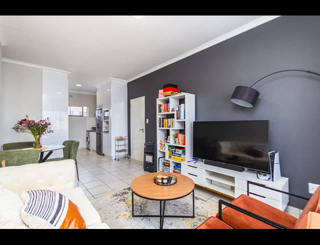 2 BEDROOM APARTMENT TO LET IN PARKLANDS NORTH